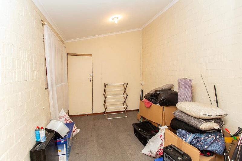 3 Bedroom Property for Sale in Peerless Park West Western Cape